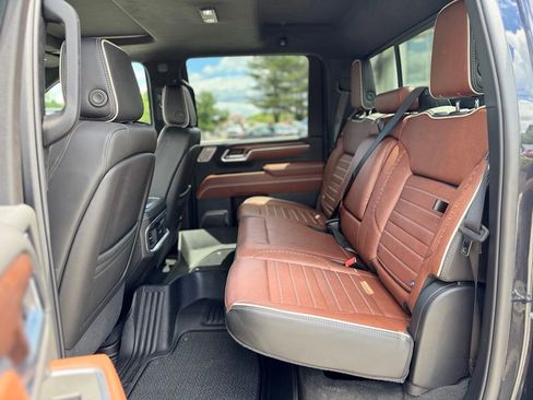 Used 2025 GMC Sierra 2500 Denali Ultimate AWD/4WD image 25