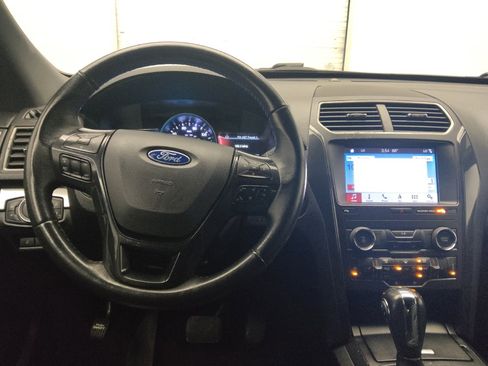 Used 2019 Ford Explorer XLT w/ Equipment Group 202A image 22