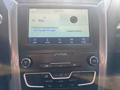 Used 2020 Ford Fusion SE image 13