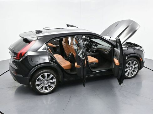 Certified 2022 Cadillac XT4 Premium Luxury w/ Enhanced Visibility Package AWD/4WD image 40