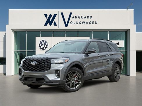 Used 2025 Ford Explorer ST-Line w/ ST-Line Street Pack image 1