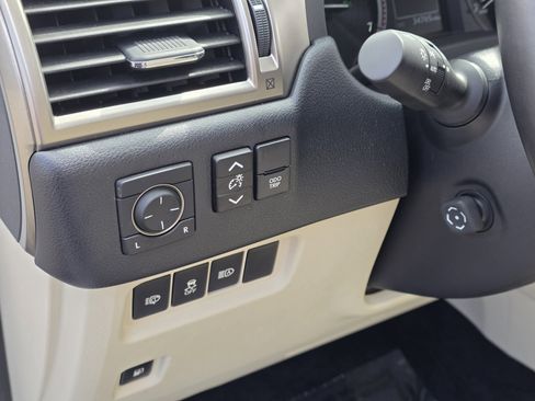 Certified 2020 Lexus GX 460 Premium w/ Premium Package image 19