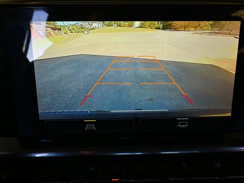 Used 2023 Chevrolet Silverado 1500 LT image 26