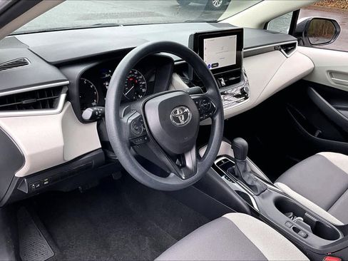 Certified 2024 Toyota Corolla LE image 17