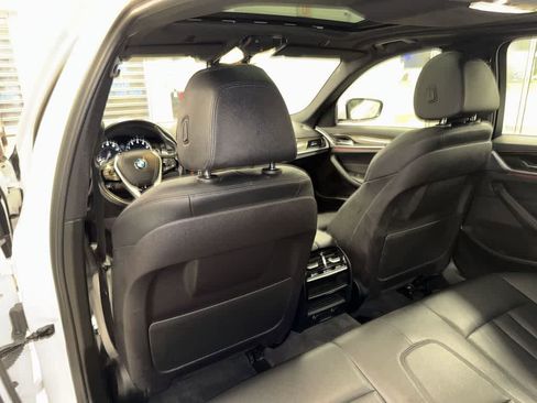 Used 2018 BMW 530i xDrive AWD/4WD image 29
