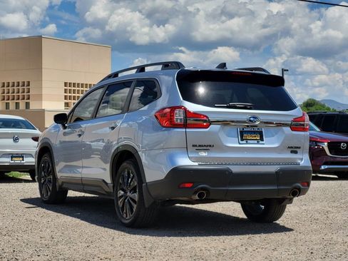 Used 2022 Subaru Ascent Onyx Edition image 6