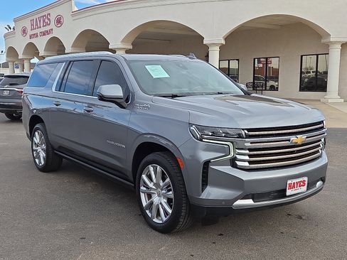 Used 2021 Chevrolet Suburban High Country w/ Premium Package image 5