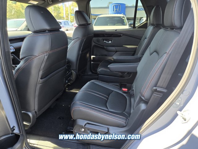 New 2026 Honda Pilot TrailSport image 8