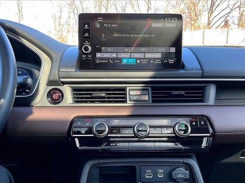 Used 2023 Honda Pilot Elite image 15