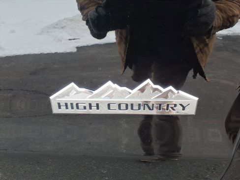 Used 2015 Chevrolet Silverado 2500 High Country w/ Duramax Plus Package image 4