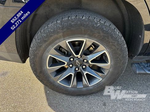 Used 2023 Chevrolet Tahoe Z71 w/ Luxury Package image 24