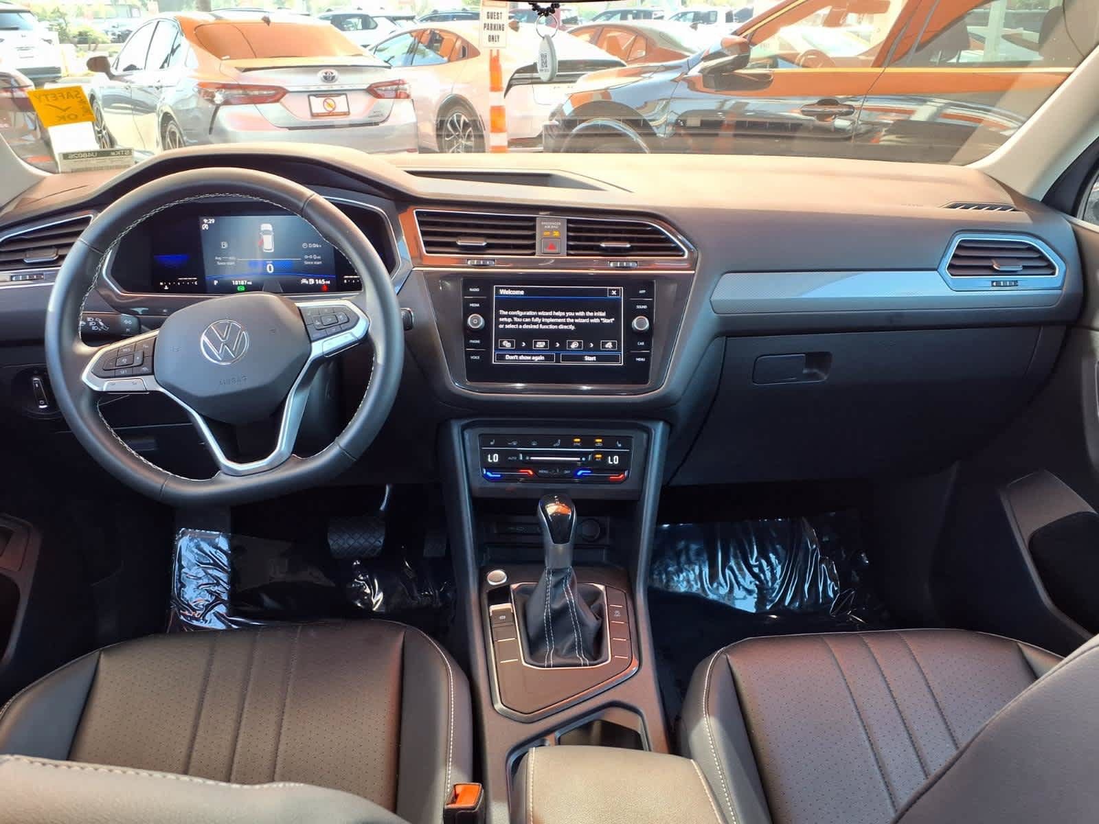 Used 2022 Volkswagen Tiguan SE FWD image 14