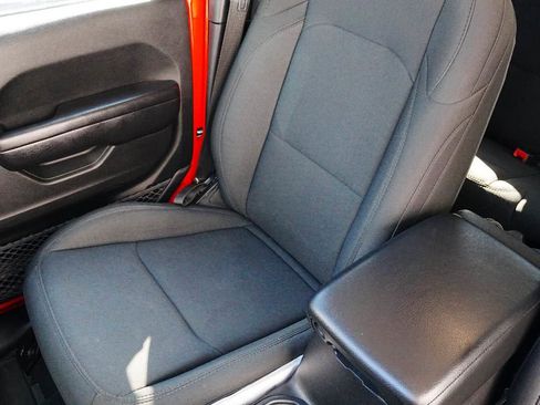 Used 2020 Jeep Wrangler Unlimited Sport S image 11