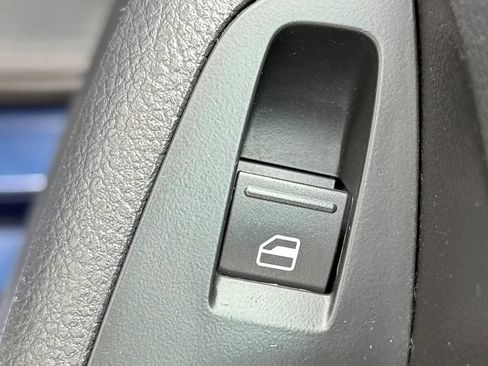 Used 2014 Volkswagen Jetta SE FWD image 29
