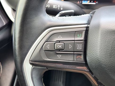 Used 2021 Jeep Grand Cherokee L Laredo RWD image 27