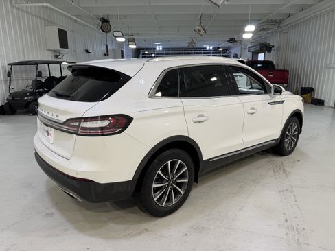 Used 2022 Lincoln Nautilus FWD image 5