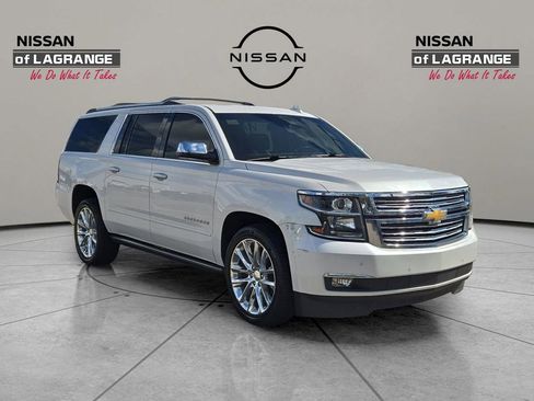 Used 2019 Chevrolet Suburban Premier w/ Premier Plus Edition image 3