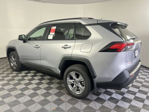 Used 2024 Toyota RAV4 XLE w/ Convenience Package FWD image 7