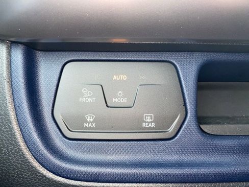 New 2025 Volkswagen ID. Buzz Pro S image 29