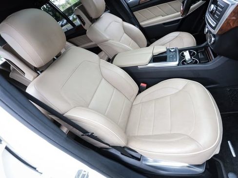 Used 2013 Mercedes-Benz GL 550 4MATIC image 55