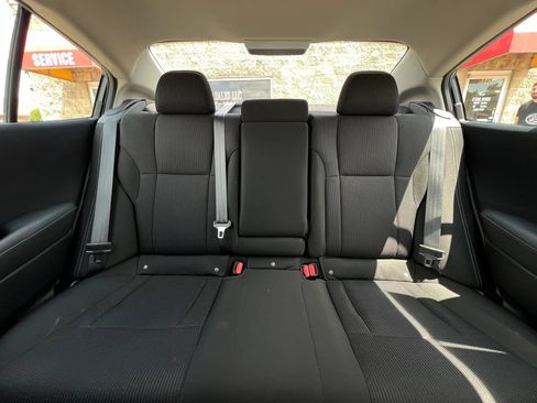 Used 2022 Subaru Legacy Premium AWD/4WD image 28