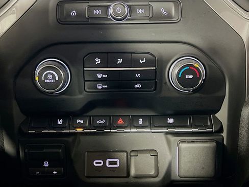 Used 2024 Chevrolet Silverado 2500 Custom w/ Custom Value Package image 15