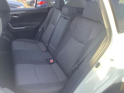 Used 2020 Toyota RAV4 XLE image 12