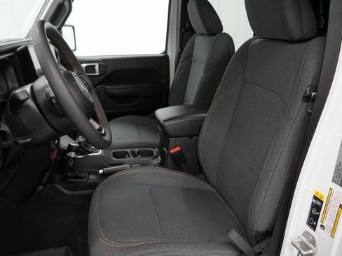 Certified 2024 Jeep Gladiator Sport image 16