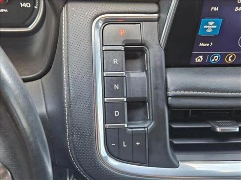 Used 2021 Chevrolet Suburban Premier w/ Premium Package image 12