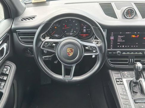 Used 2021 Porsche Macan AWD/4WD image 24
