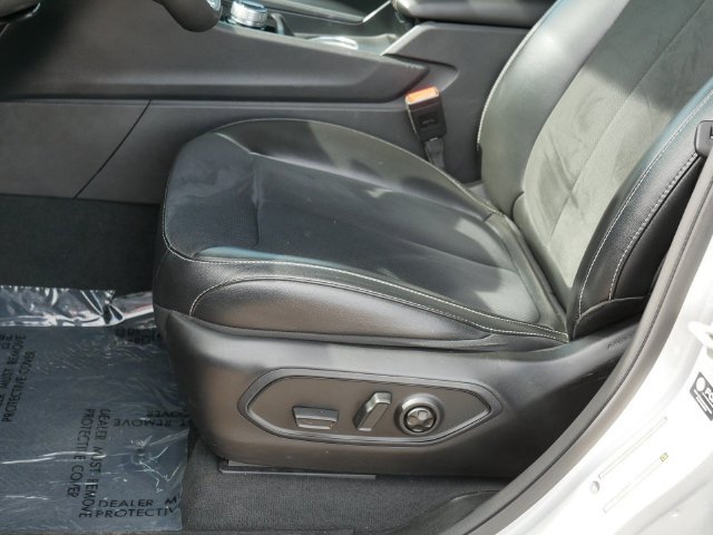 Used 2024 Jeep Grand Cherokee Altitude AWD/4WD image 14
