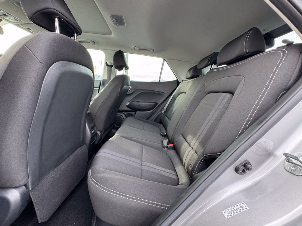 Used 2024 Hyundai Venue SEL FWD image 34