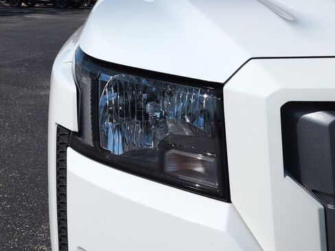 Certified 2022 Nissan Frontier SV RWD image 10