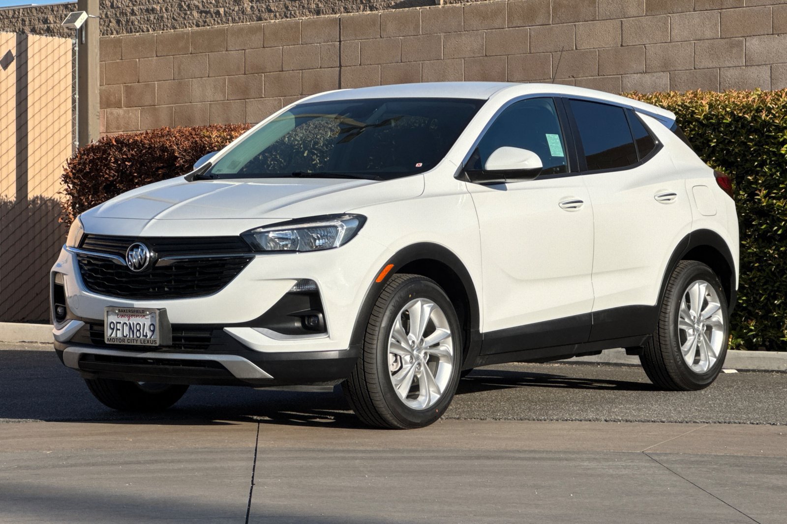 Used 2023 Buick Encore GX Preferred w/ Cold Weather Comfort Package FWD image 8