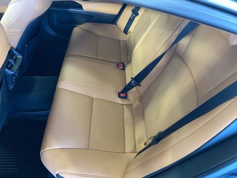 Used 2023 Lexus ES 250 w/ Premium Package image 11