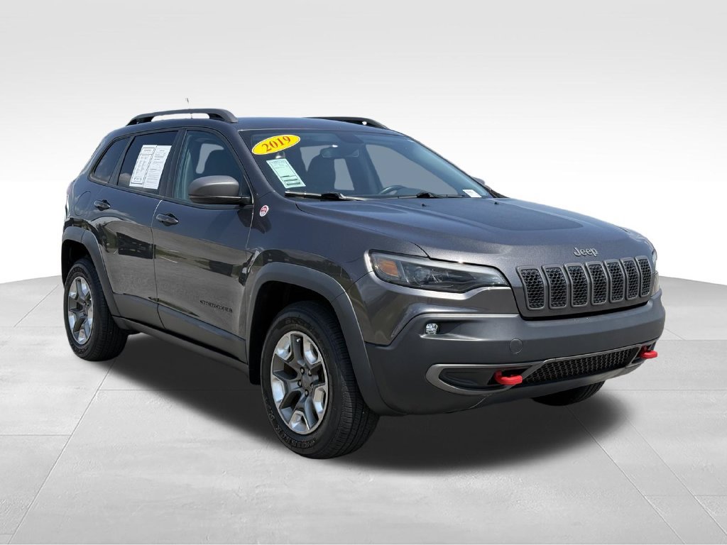 Used 2019 Jeep Cherokee Trailhawk w/ Cold Weather Group AWD/4WD image 29