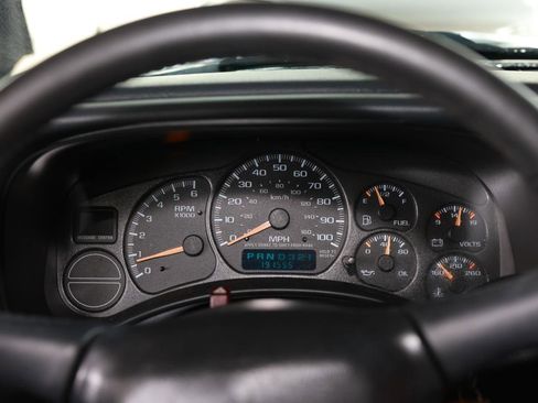 Used 2002 Chevrolet Tahoe LT RWD image 27