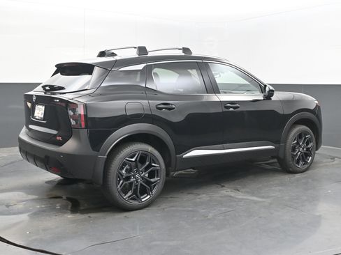 New 2026 Nissan Kicks SR image 7