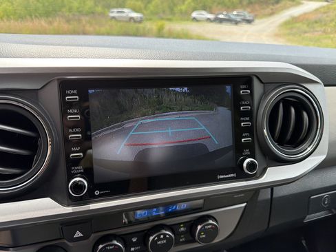 Used 2022 Toyota Tacoma SR5 AWD/4WD image 29