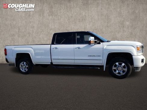 Used 2016 GMC Sierra 3500 Denali w/ Duramax Plus Package image 7