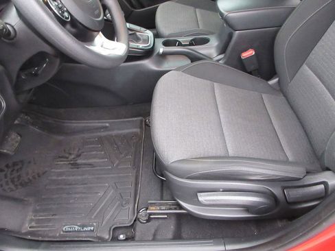 Used 2020 Kia Soul S image 22