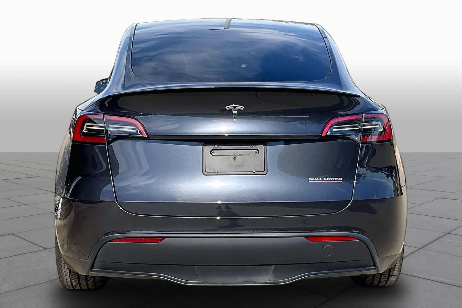 Used 2024 Tesla Model Y Performance AWD/4WD image 4