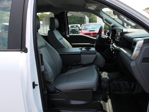 Used 2024 Ford F250 XL w/ XL Chrome Package RWD image 20