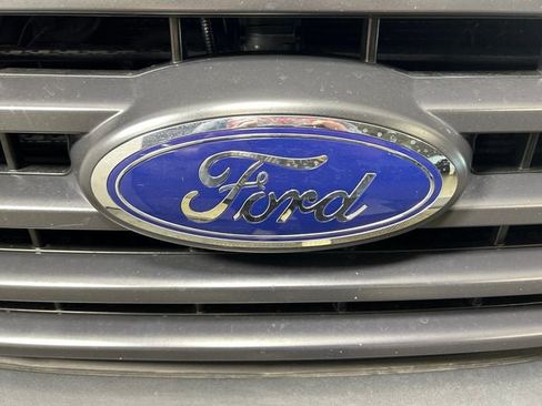Used 2017 Ford F150 XLT w/ Equipment Group 302A Luxury AWD/4WD image 10