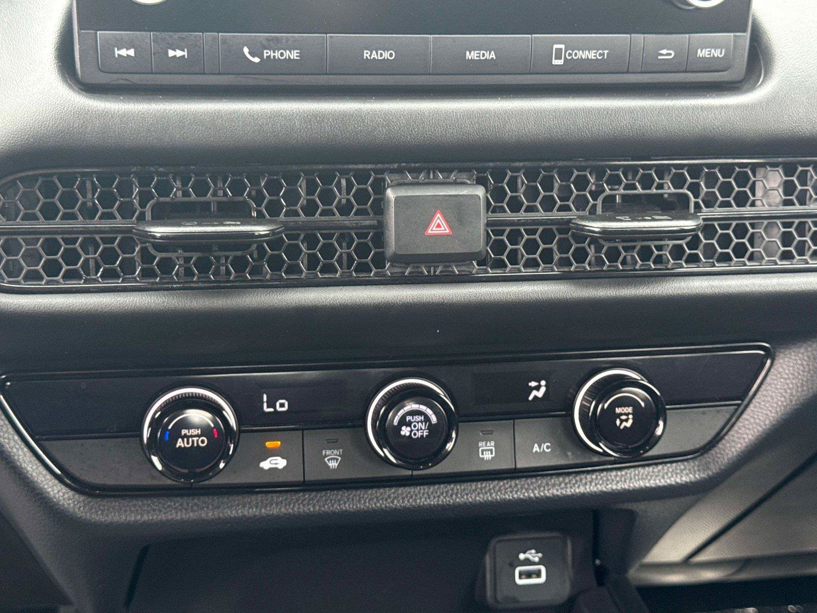 Certified 2025 Honda HR-V LX image 22