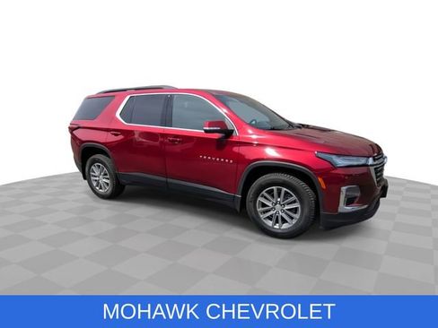 Used 2024 Chevrolet Traverse LT AWD/4WD image 2