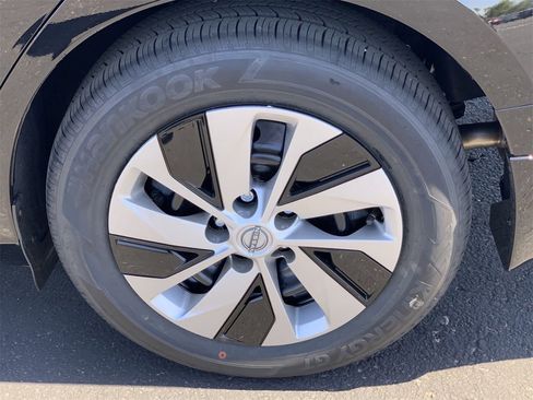 New 2025 Nissan Altima 2.5 S image 9