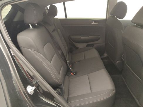 Used 2020 Kia Sportage LX image 19