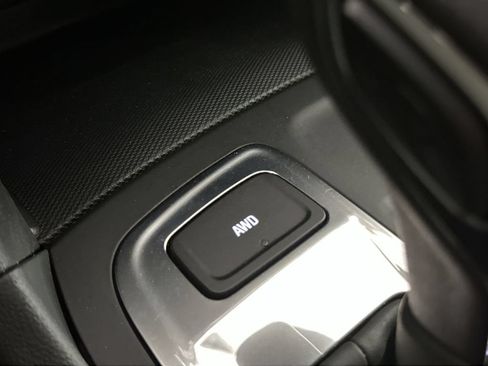 Used 2024 Chevrolet Equinox LT AWD/4WD image 38