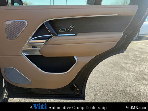 Used 2025 Land Rover Range Rover Long Wheelbase Autobiography image 26